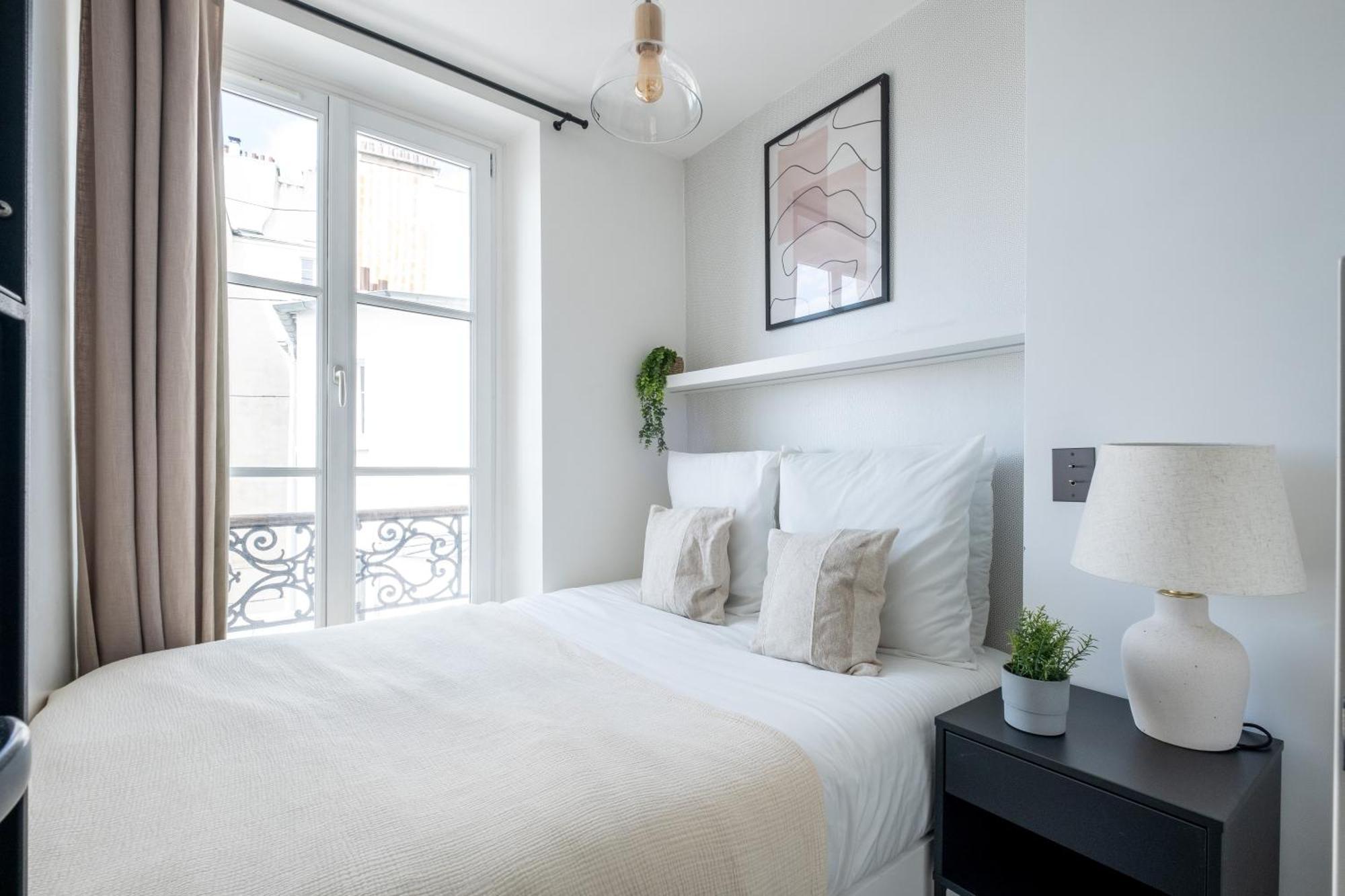 Havre De Luxe Au Pied De Montmartre